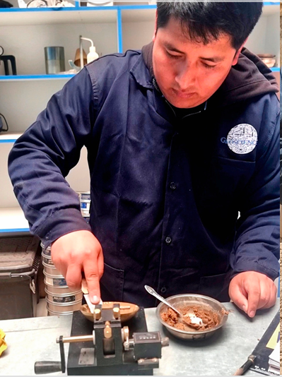 Estudios geotécnicos de suelos y rocas